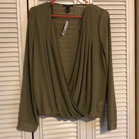 Brand new - never worn- Forever 21 top - Picture 1 of 3